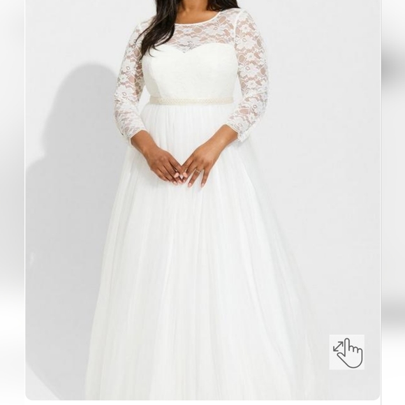 torrid Dresses & Skirts - Torrid Ivory lace & Tulle Beaded sash A-line wedding dress size 18